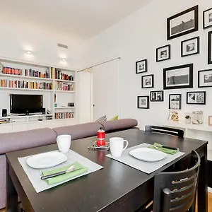 Micol's Place , Roma Italia